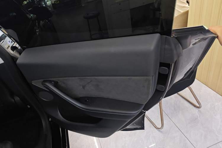 Used Tesla Model Y 2022 Rear-Wheel-Drive Version
