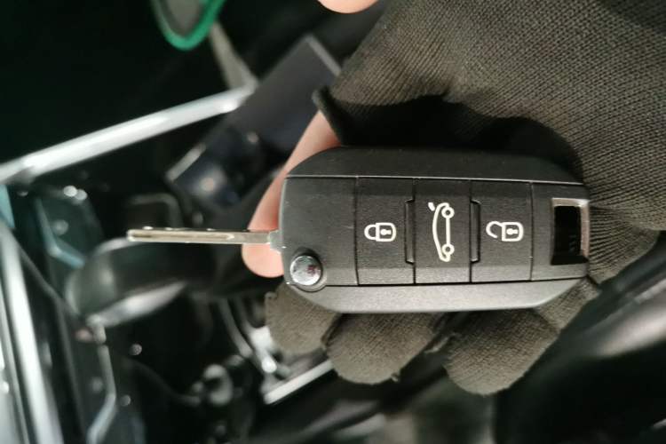 Used Peugeot 308 2018 1.6L Automatic Luxury Edition
