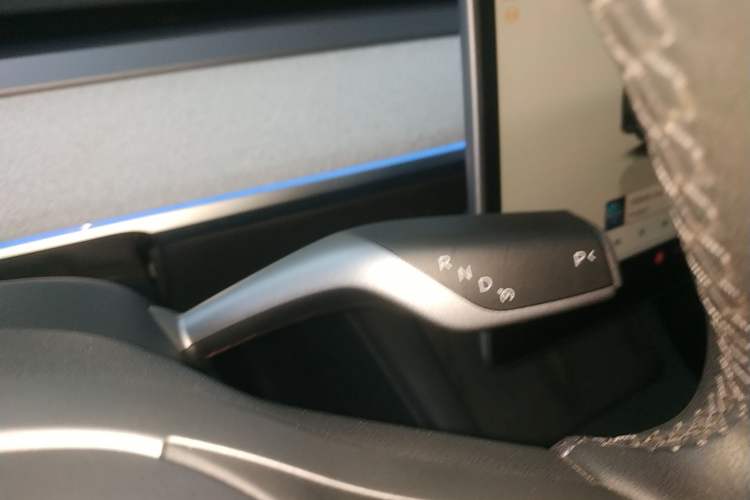 Used Tesla Model Y 2023 Rear-Wheel-Drive Version
