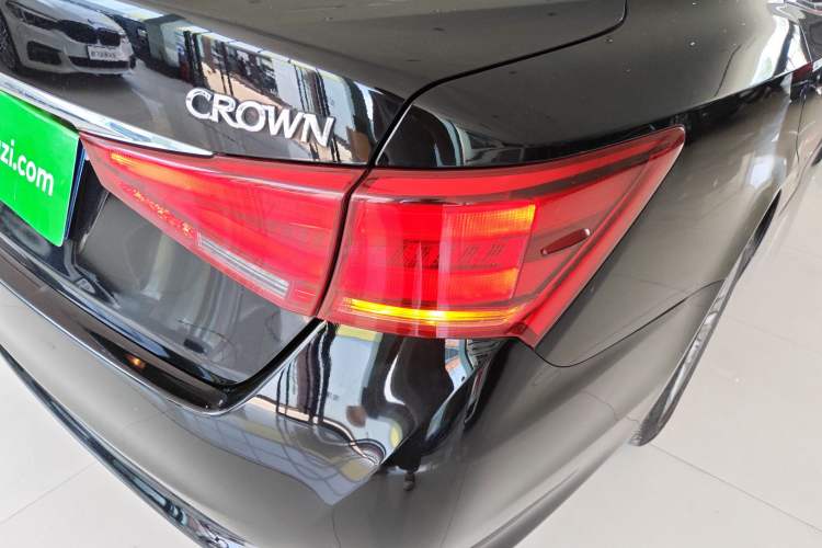 Used Toyota Crown 2015 2.5L Smart Edition
