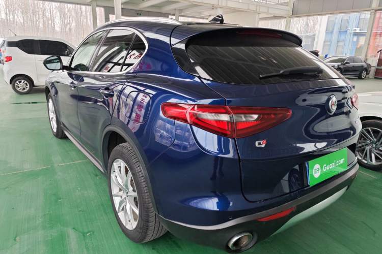 Used Alfa Romeo Stelvio 2017 2.0T 200HP Luxury Edition
