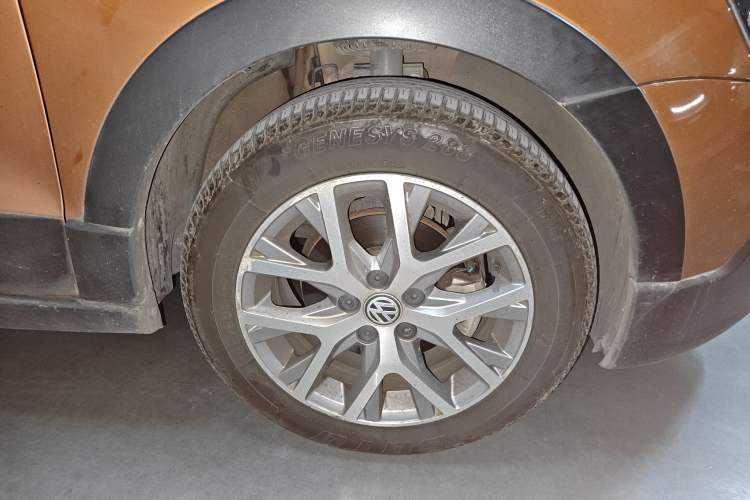 Used Volkswagen Polo 2014 1.6L Cross Polo Automatic