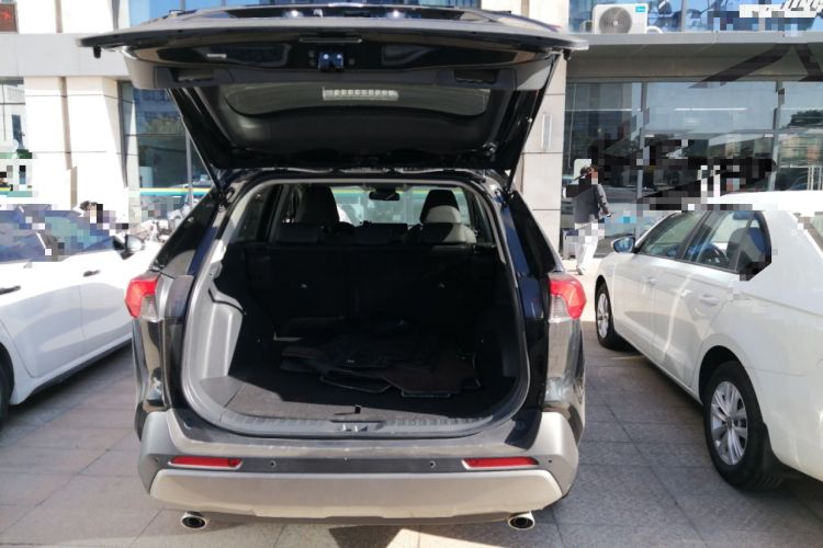 Used Toyota RAV4 2023 Dual-Engine 2.5L E-CVT Two-Wheel Drive Elite Plus Edition
