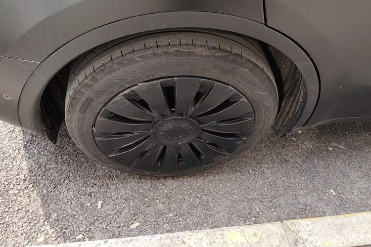 Used Tesla Model Y 2023 Rear-Wheel-Drive Version