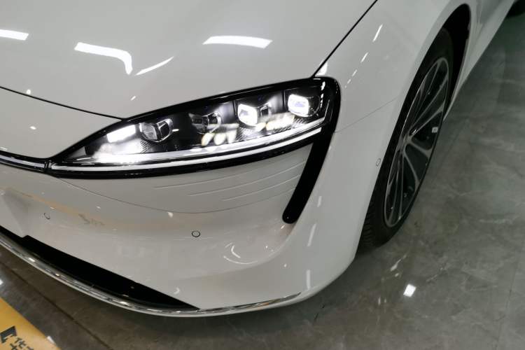 Used Hima Luxeed S7 2024 Pro Model
