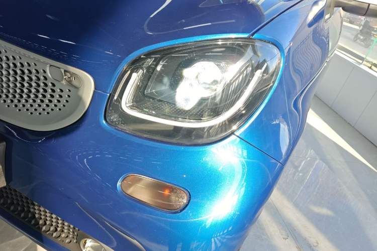 Used  fortwo 2018 0.9T 66 kW Hardtop Sharp Edition China V