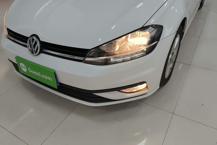 Used Volkswagen Golf 2018 1.6L Automatic Fashion Model