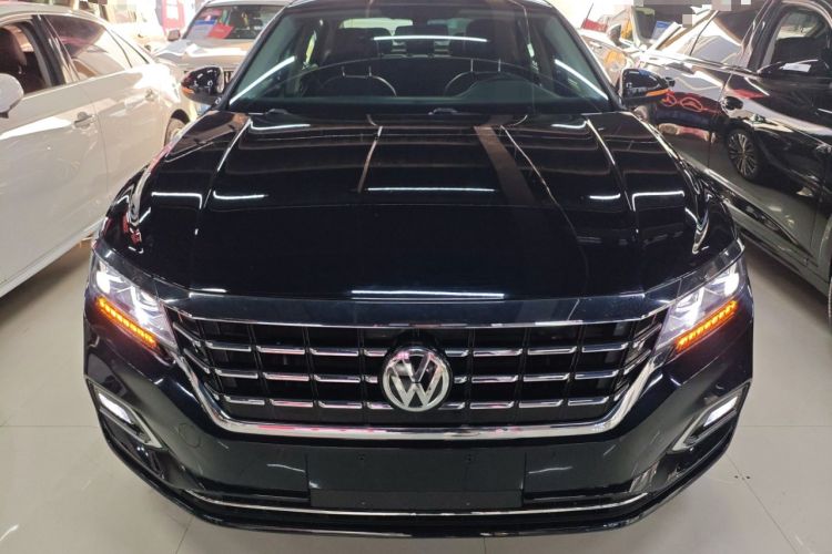 Used Volkswagen Passat 2019 380TSI Luxury Edition China VI Standard
