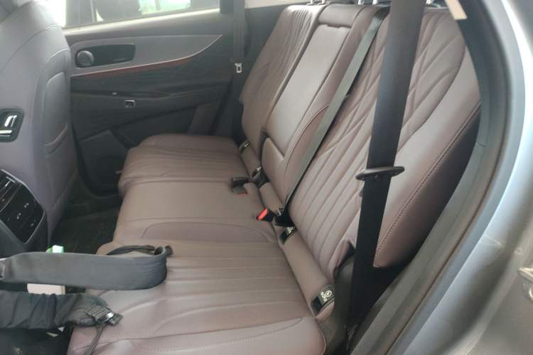 Used Chery Tiggo 9 C-DM 2025 1.5T 106KM Ultra-Comfort Edition 5 Seats Lithium-NMC
