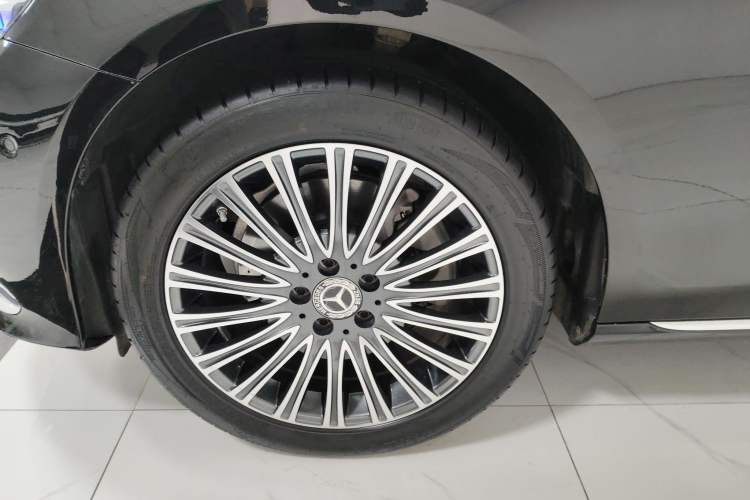 Used Mercedes-Benz E-Class 2020 Facelift E 260 L
