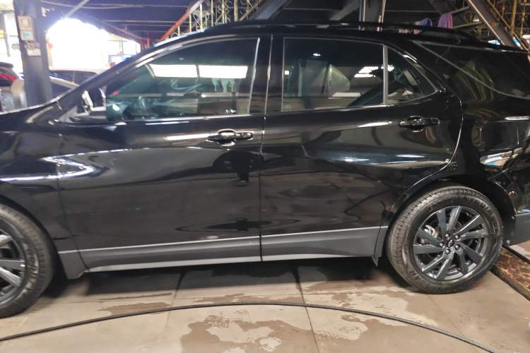 Used Chevrolet Equinox 2021 550T RS Smart Boundary-Pushing Edition
