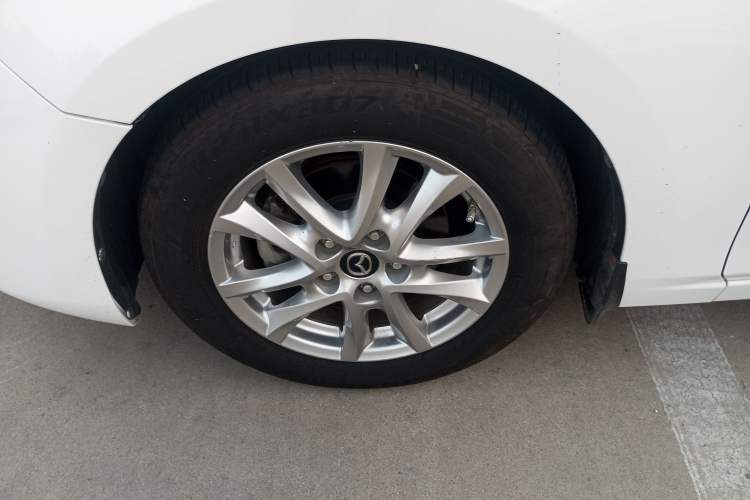 Used Mazda Mazda 3 Axela 2019 Cloud-Control Edition Hatchback 1.5L Automatic Comfort Model China VI Standard
