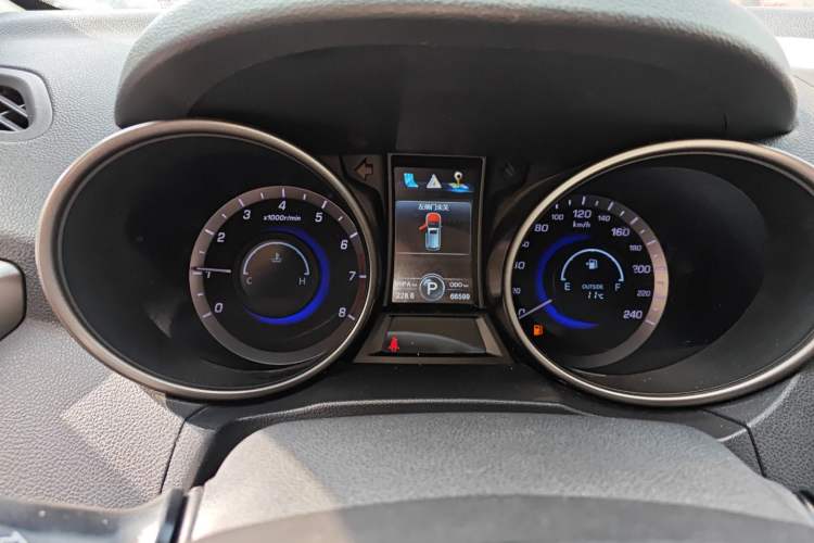 Used Changan CS75 2016 1.8T Automatic Elite Model China V Standard