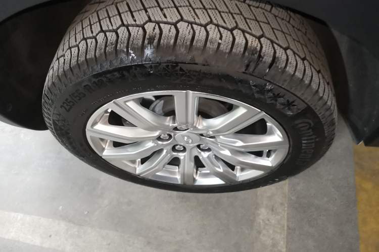 Used Cadillac XT4 2020 28T Two-Wheel-Drive Leading Version
