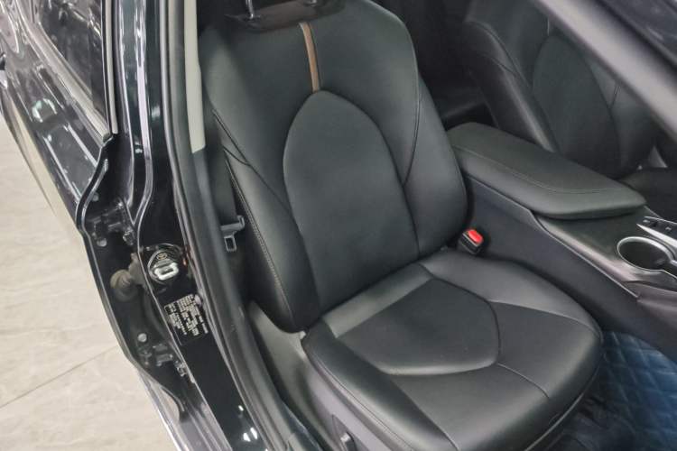 Used Toyota Camry 2023 2.0G Luxury Edition