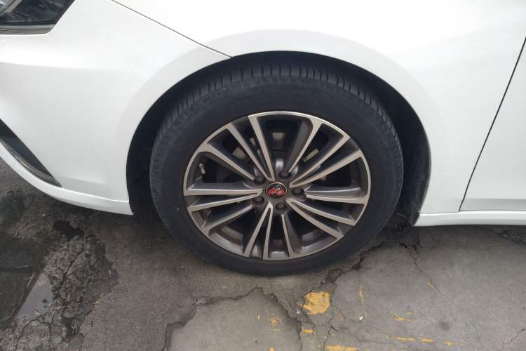 Used Roewe i6 2020 PLUS 1.6L CVT 4G Connected Glory Flagship Edition
