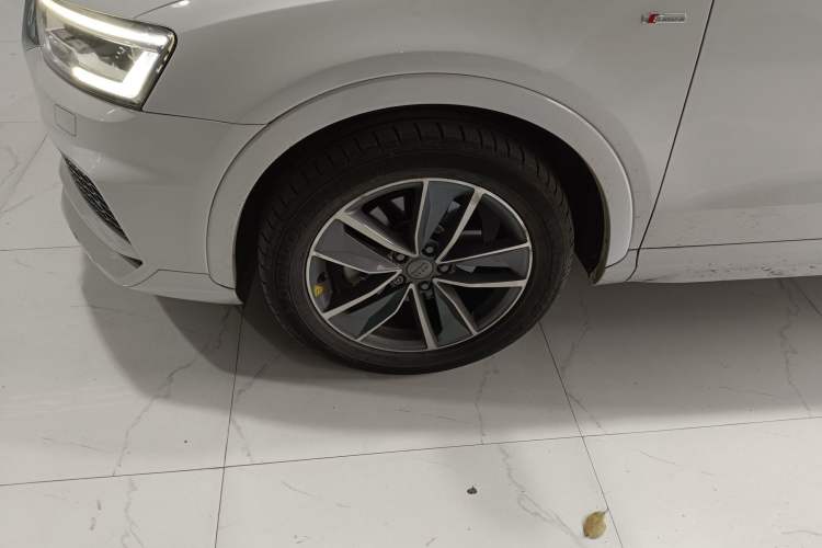 Used Audi Q3 2018 30th Anniversary Edition 35 TFSI quattro all-wheel-drive sport model
