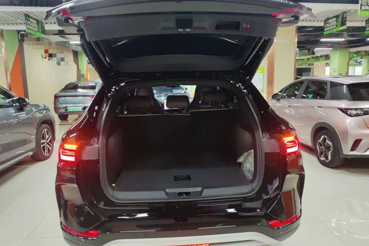 Used BYD Song PLUS New Energy 2025 EV Intelligent Driving Edition 520km Luxury Model
