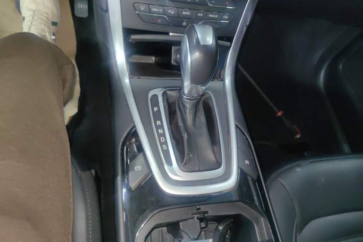 Used Ford Edge 2018 EcoBoost 245 Two-Wheel-Drive Titanium 7-Seater China V Standard