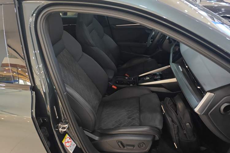 Used Audi A3 2024 Sportback 35 TFSI Fashionable Sports Model
