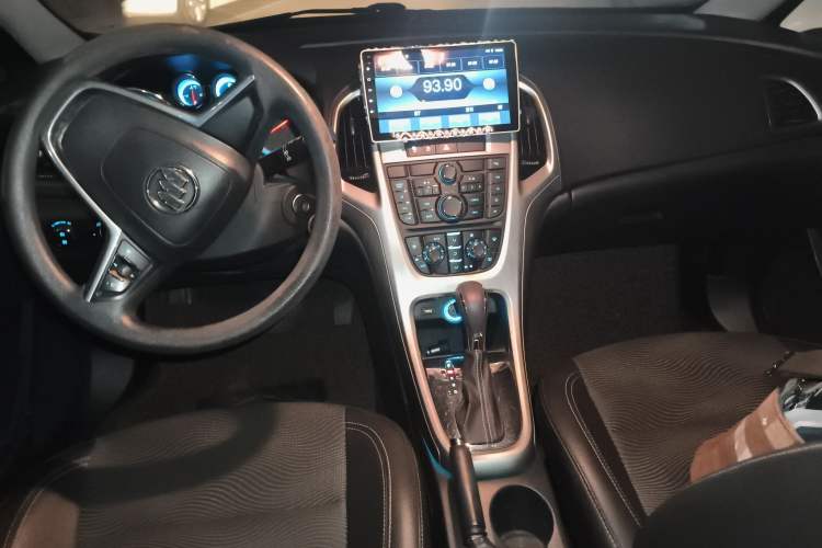 Used Buick GT 2014 XT 1.6L Automatic Fashion Edition
