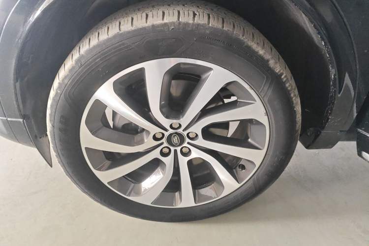 Used Land Rover Discovery Sport 2024 Performance Tech Edition
