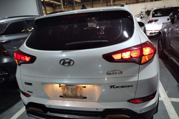 Used Hyundai Tucson 2018 1.6T Dual-Clutch Two-Wheel Drive 15th Anniversary Special Edition
