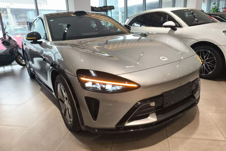 Used  YU7 2025 Ultra-Long Range All-Wheel Drive Pro Version