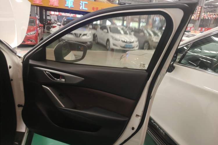 Used Mazda CX-4 2016 2.0L Automatic 2WD Blue Sky Dynamic Edition
