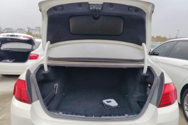 Used BMW 5 Series 2014 525Li Fashion Design Package
