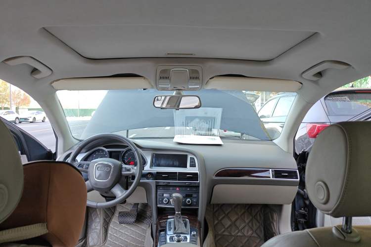 Used Audi A6L 2011 2.0 TFSI automatic Comfort trim
