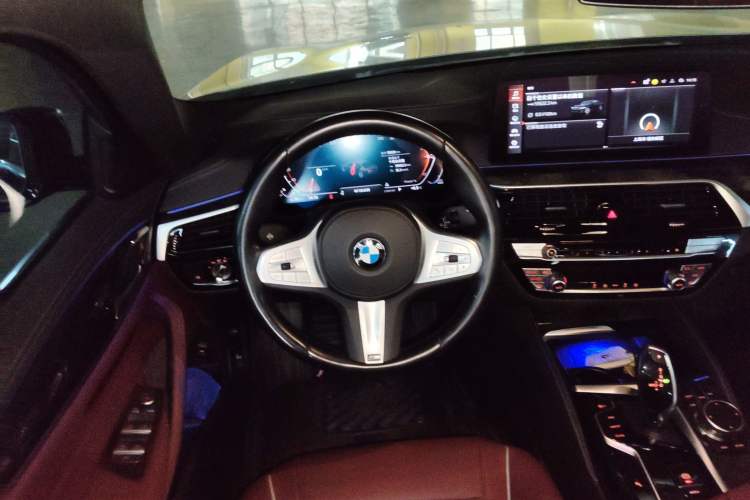 Used BMW 5 Series 2022 Second Facelift 525Li M Sport Package
