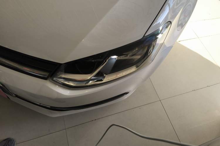 Used Volkswagen Polo 2016 1.6L Automatic Comfort Model
