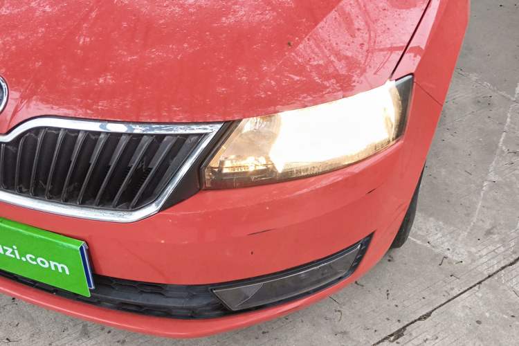 Used Skoda Rapid Spaceback 2014 1.6L Manual Enjoyment Edition
