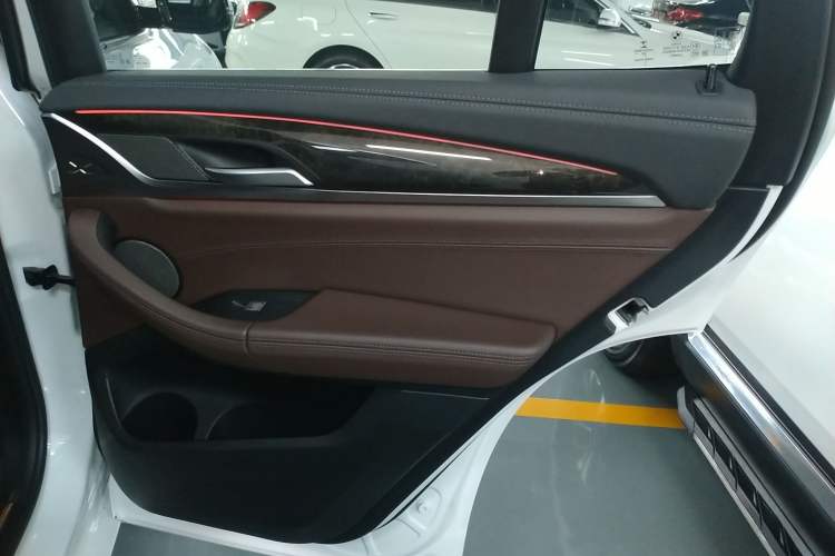 Used BMW X3 2021 xDrive30i Luxury Model with M Sport Package
