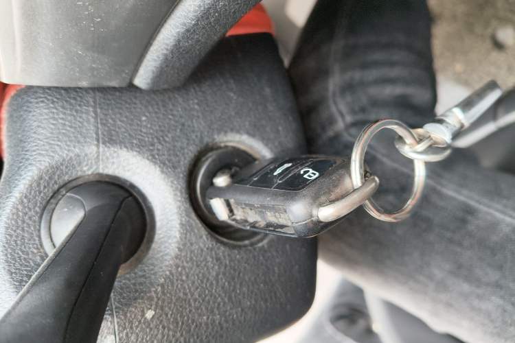 Used Volkswagen Lavida 2013 Revised Classic 1.6L Manual Fashion Edition
