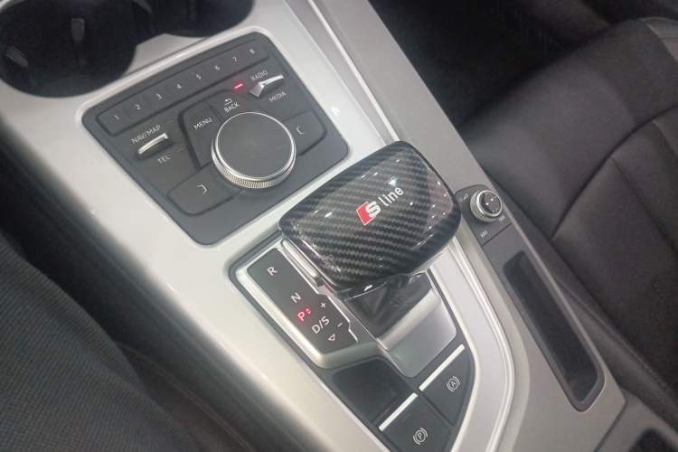 Used Audi A4L 2019 40 TFSI Ambition Version China V