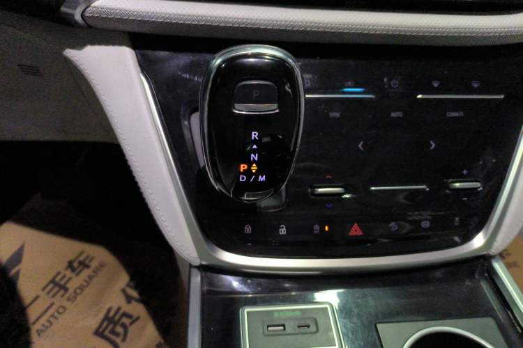 Used Buick GL8 2023 ES Lu Zun Deluxe Model
