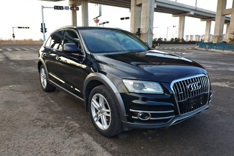 Used Audi Q5 2018 Collector's Edition 40 TFSI Technology Model
