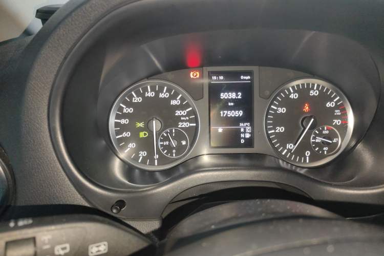 Used Mercedes-Benz Vito 2016 2.0T Business Edition
