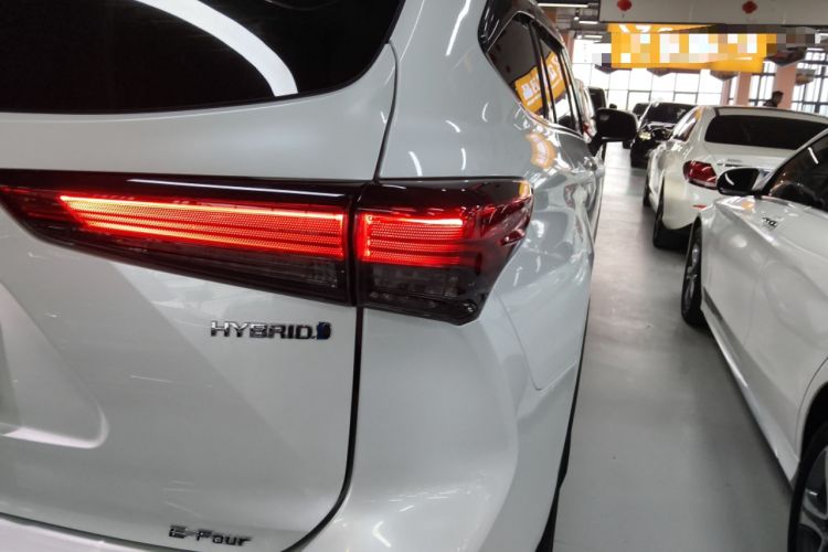 Used Toyota Highlander 2022 Dual-Engine 2.5L Four-Wheel Drive Prestige Version 7 Seats