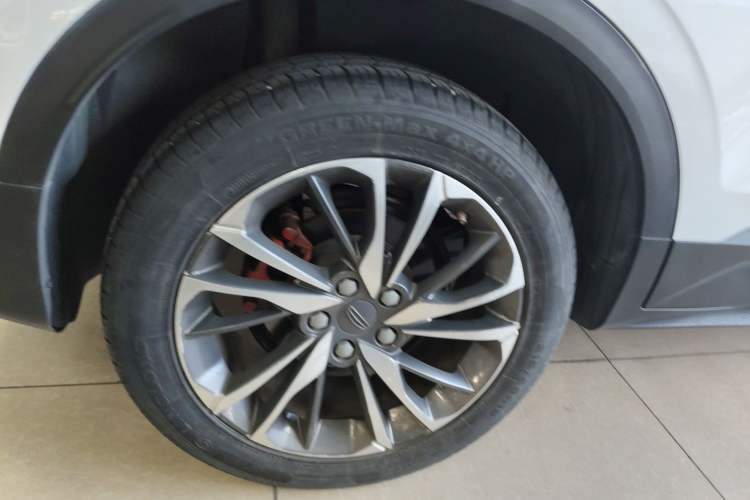 Used Geely Auto Coolray 2019 Sport Model 260T DCT Patrol China V Standard