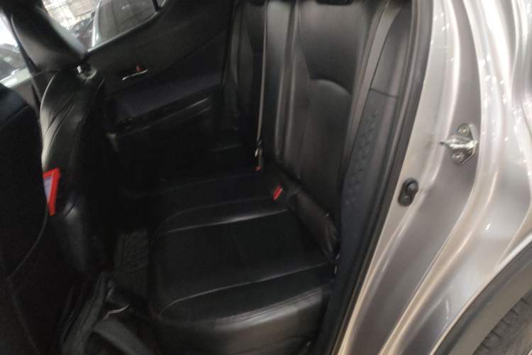 Used Toyota IZOA 2020 2.0L Enjoy Edition
