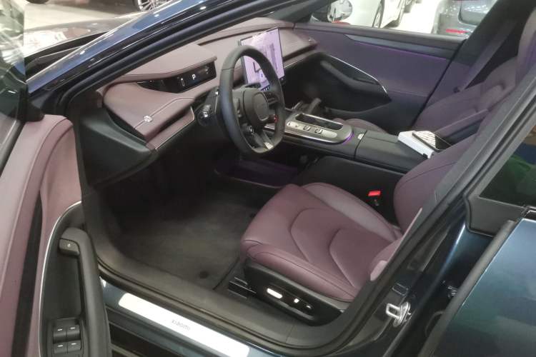 Used  SU7 2024 Rear-Drive Long-Range Intelligent Driving Version