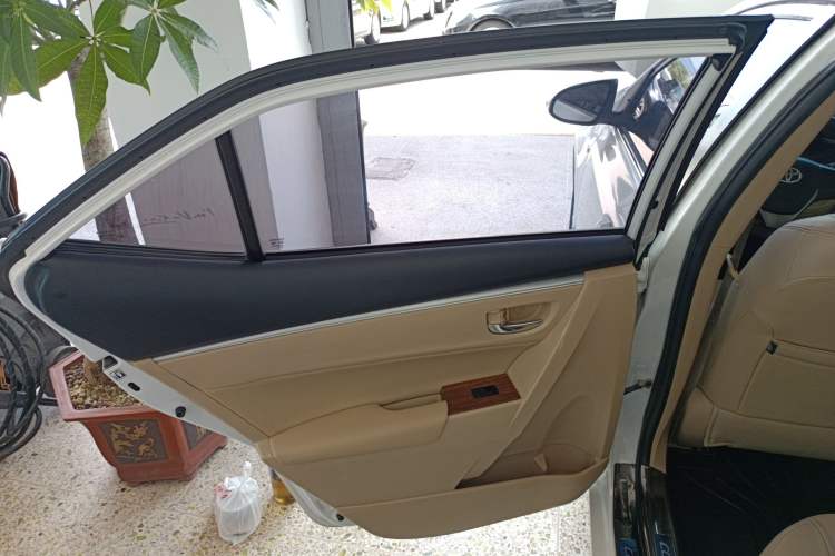 Used Toyota Corolla 2014 1.6L CVT GL
