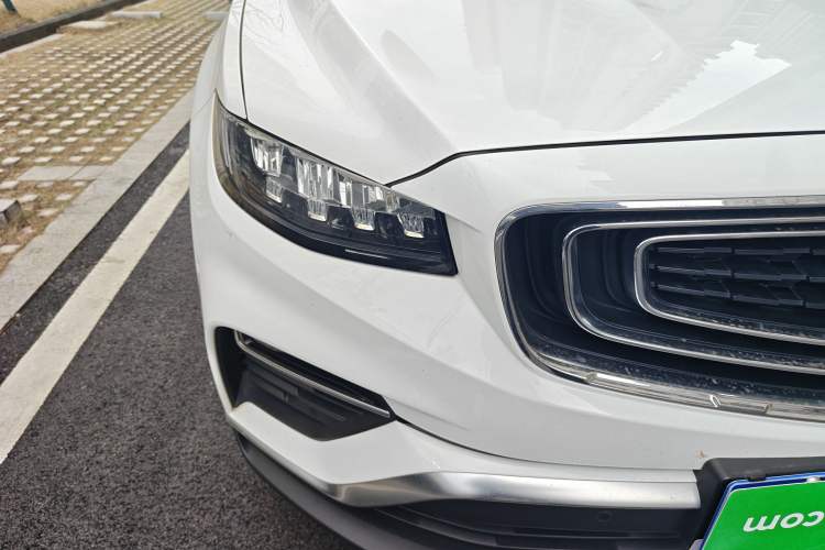 Used Geely Auto Emgrand X7 Sport 2020 1.8TD DCT ZhiZun PRO
