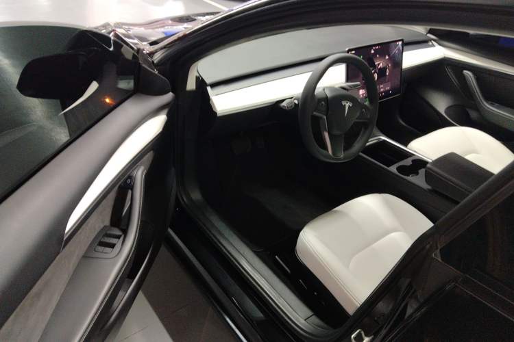 Used Tesla Model 3 2022 Rear-Wheel-Drive Version
