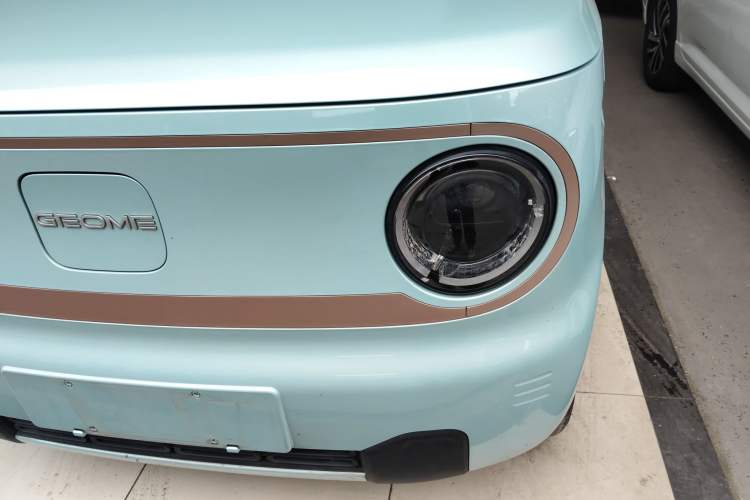 Used Geely Galaxy Panda 2023 Panda Mini 200km Endurance Bear
