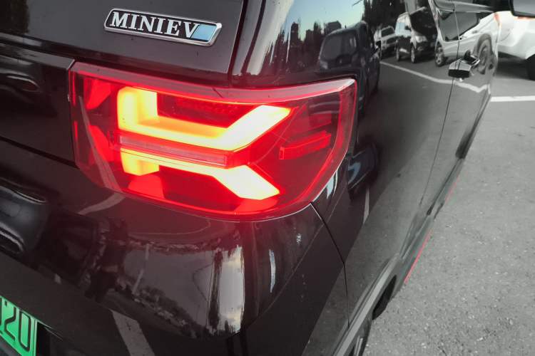 Used Wuling Hongguang MINIEV 2022 GAMEBOY 200km Play Edition with Lithium Iron Phosphate
