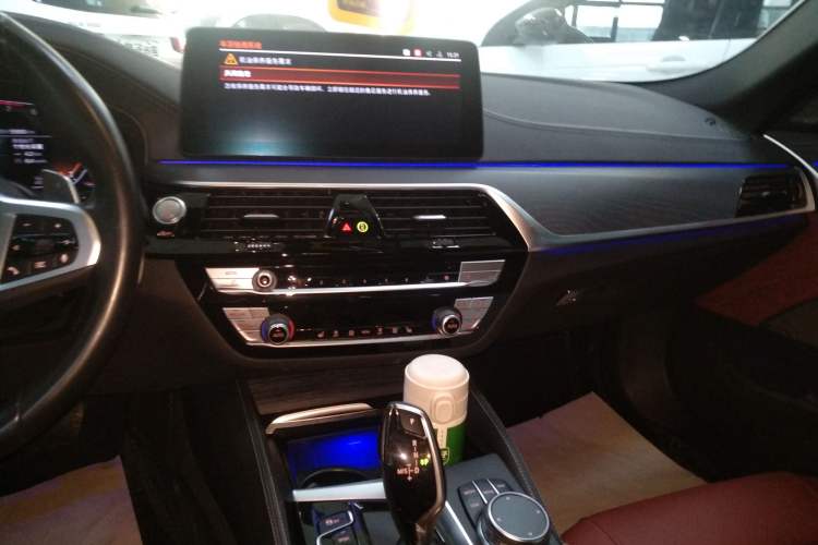 Used BMW 5 Series 2022 Second Facelift 530Li Leading Edition M Sport Package
